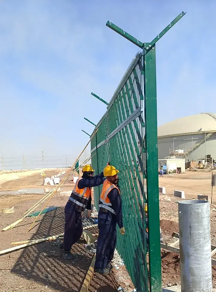 Installing Y-post fence panels